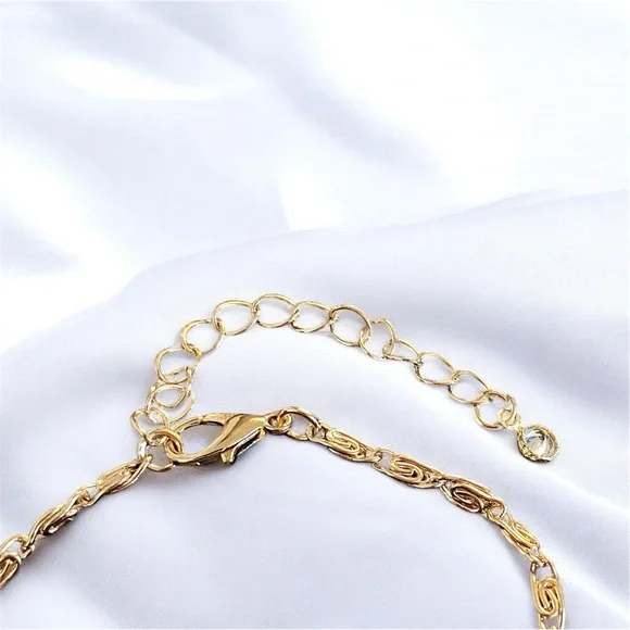 Women’s alloy gold 6.5 inch bracelet with 2 inch extender - Picture 5 of 6